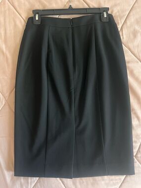 Ann Taylor Black Pencil Skirt - Sleek Workwear
